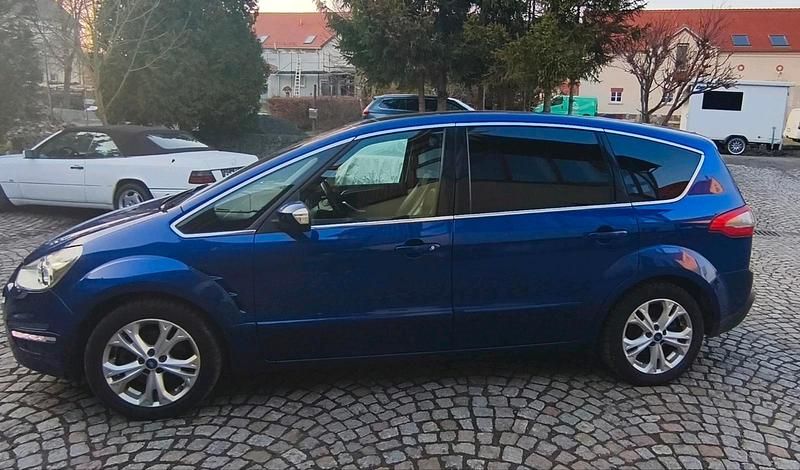 Gebraucht Ford S-MAX S 163 PS (119 kW) 2014 Blau Van / Kleinbus
