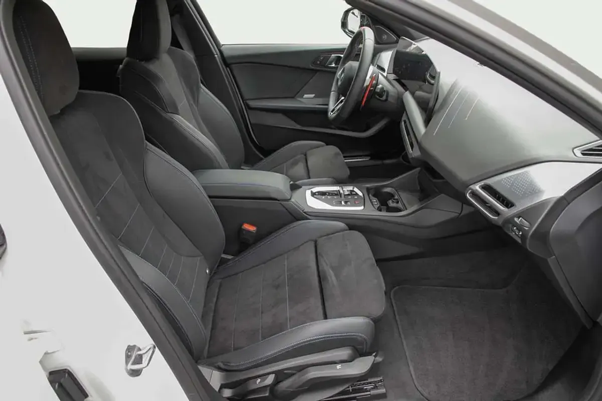 Gebraucht BMW M135 300 PS (220 kW) 2025 Alpinweiß uni Kleinwagen