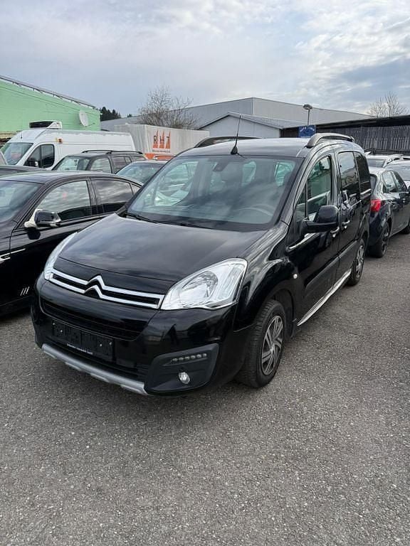 Gebraucht Citroën Berlingo 99 PS (72 kW) 2017 Schwarz Van / Kleinbus