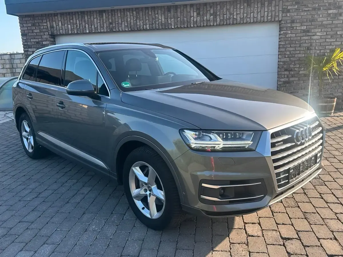 Gebraucht Audi Q7 Ambiente 272 PS (200 kW) 2015 Grau SUV