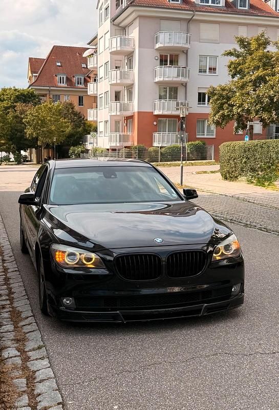 Schwarz Gebraucht 2009 BMW 730 Limousine | 10.500 € (Fairer Preis) - Bild 1/4