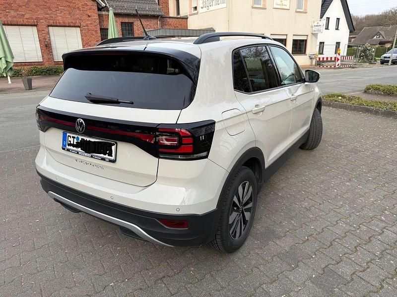 Gebraucht VW T-Cross Move 150 PS (110 kW) 2023 Grau SUV