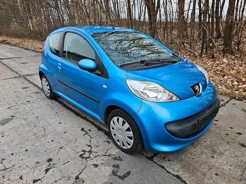 Gebraucht Peugeot 107 68 PS (50 kW) 2005 Blau Kleinwagen