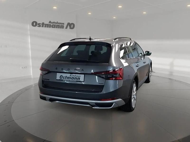 Gebraucht Skoda Superb 200 PS (147 kW) 2024 Graphitegrau metallic Kombi