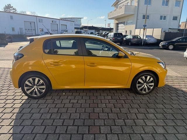Gebraucht Peugeot 208 Active 101 PS (74 kW) 2020 Jaune faro (senf ) Kleinwagen