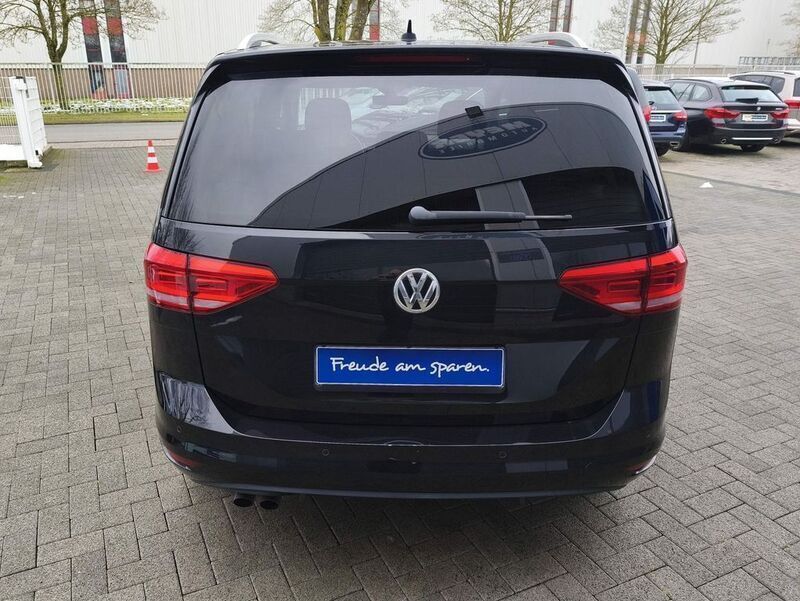 Gebraucht VW Touran Sound 150 PS (110 kW) 2018 Schwarz (tiefschwarzmet.) Van / Kleinbus