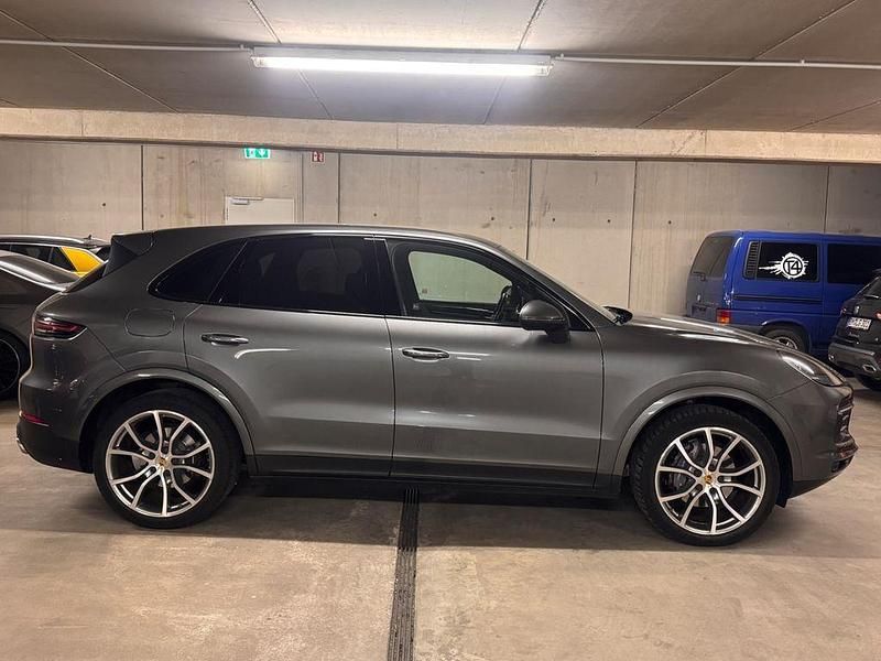 Gebraucht Porsche Cayenne 340 PS (250 kW) 2019 Grau SUV