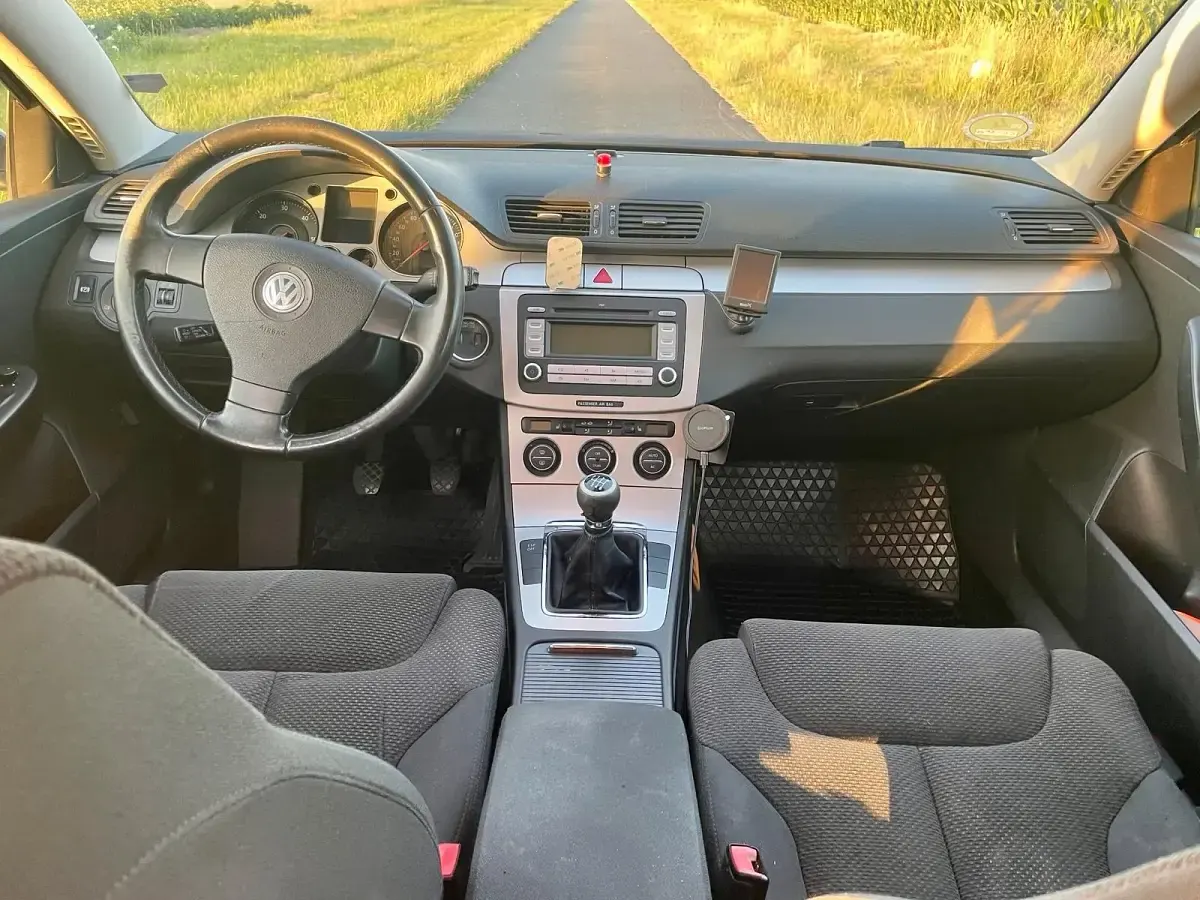 Gebraucht VW Passat 140 PS (102 kW) 2008 Schwarz Kombi