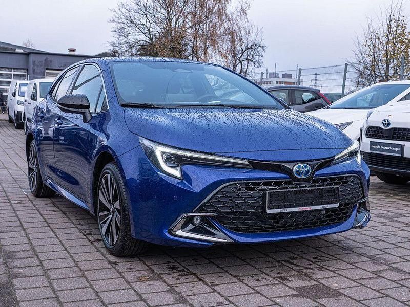 Neu Toyota Corolla 178 PS (130 kW) 2025 Blau Limousine