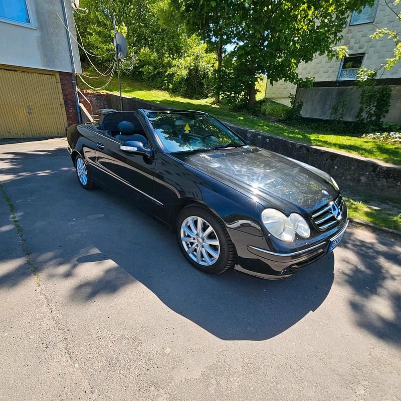 Schwarz Gebraucht 2005 Mercedes CLK200 Cabrio | 8.999 € (Fairer Preis) - Bild 1/4