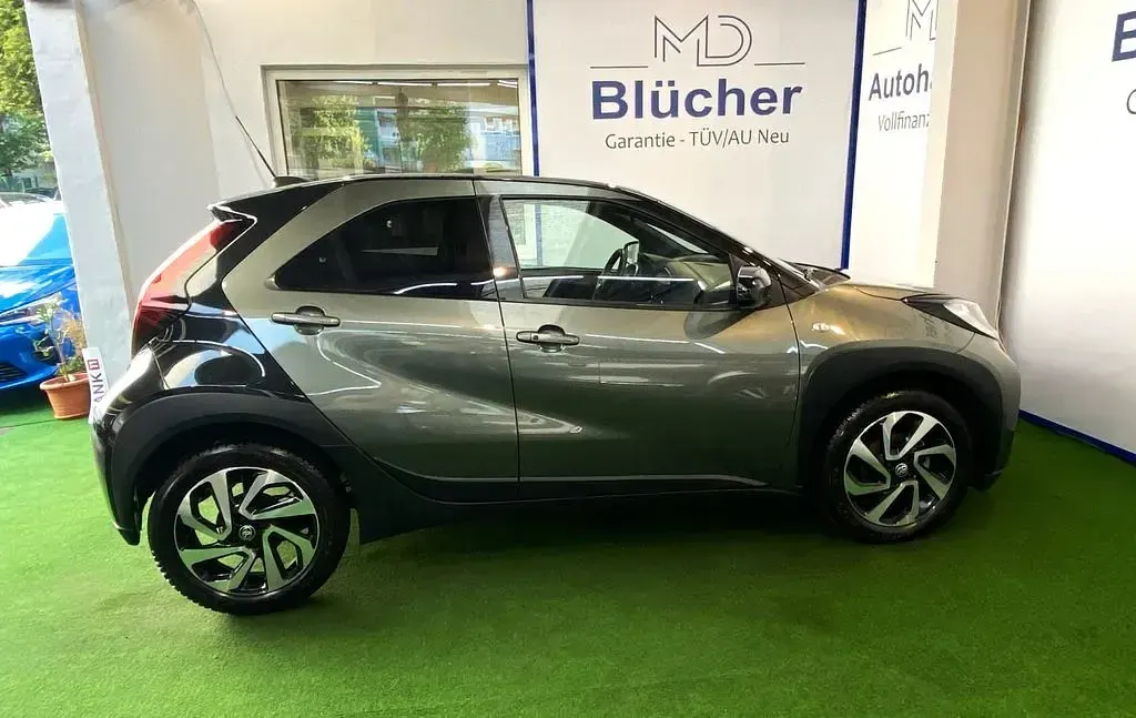 Gebraucht Toyota Aygo X Pulse 72 PS (52 kW) 2023 Grün SUV
