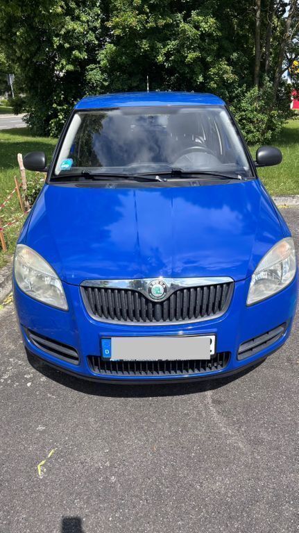 Blau Gebraucht 2009 Skoda Fabia Limousine | 899 € (Superpreis) - Bild 1/4
