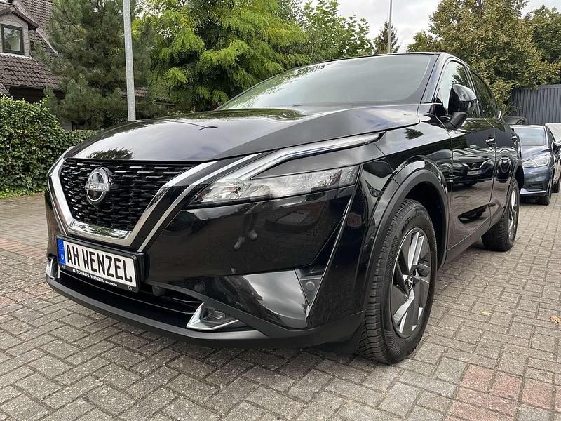 Schwarz Gebraucht 2024 Nissan Qashqai Acenta SUV | 24.990 € (Fairer Preis) - Bild 1/4