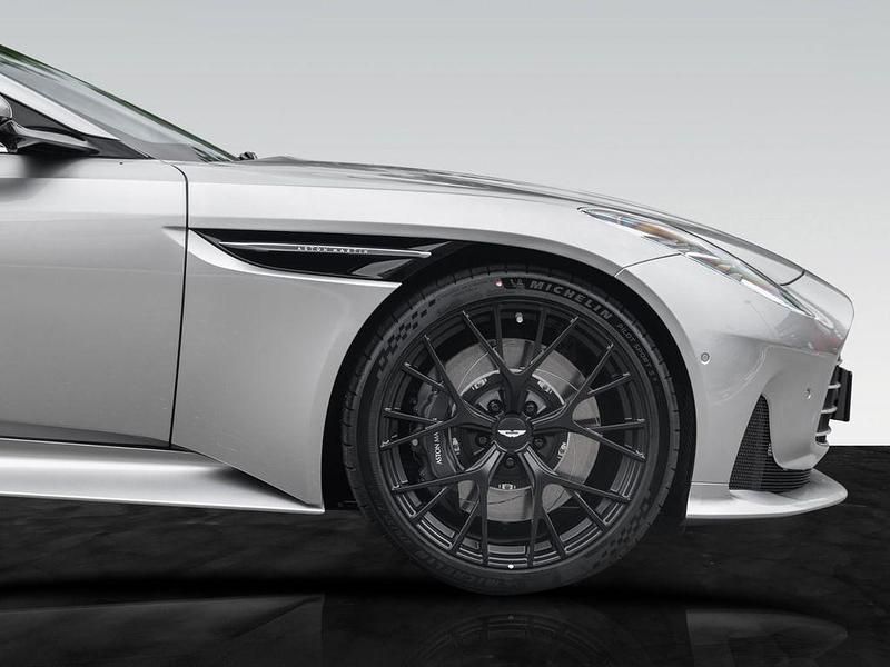 Neu Aston Martin DB12 680 PS (500 kW) 2025 Schwarz Cabrio