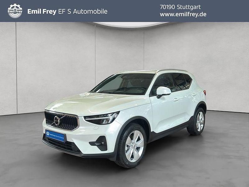 Crystal weißperleffekt Gebraucht 2024 Volvo XC40 Core SUV | 30.890 € (Superpreis) - Bild 1/4