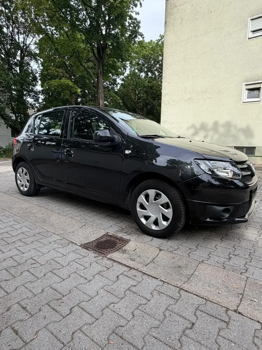 Gebraucht Dacia Sandero 75 PS (55 kW) 2014 Schwarz Kleinwagen