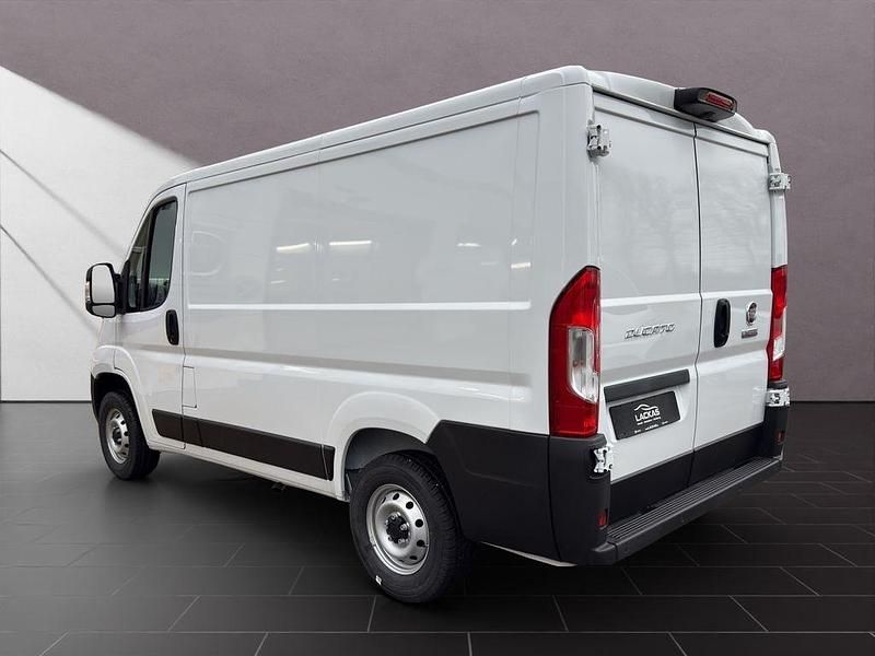 Gebraucht Fiat Ducato 120 PS (88 kW) 2023 Weiß Van