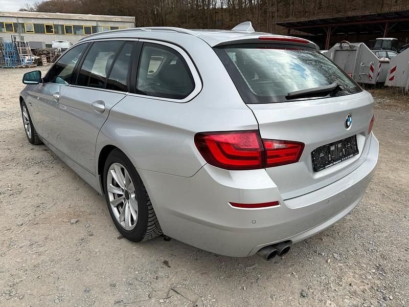 Gebraucht BMW 523 204 PS (150 kW) 2010 Silber Kombi