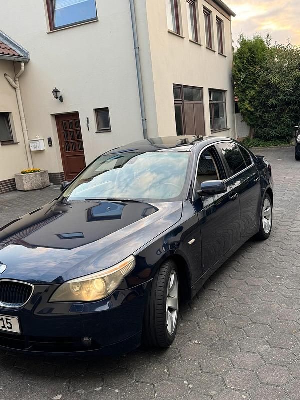 Blau Gebraucht 2003 BMW 530 Limousine | 4.800 € (Guter Preis) - Bild 1/4
