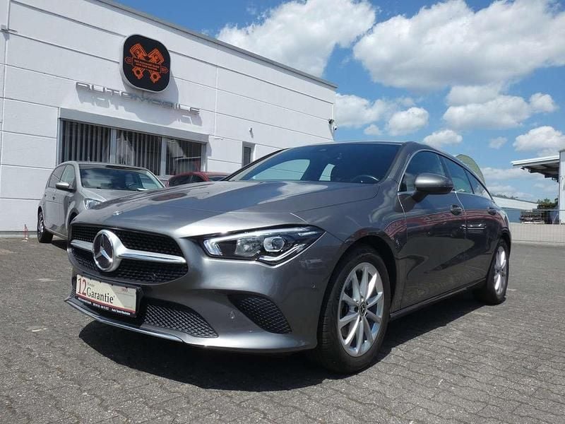 Mountaingrau met. Gebraucht 2020 Mercedes CLA200 Kombi | 24.990 € (Guter Preis) - Bild 1/4