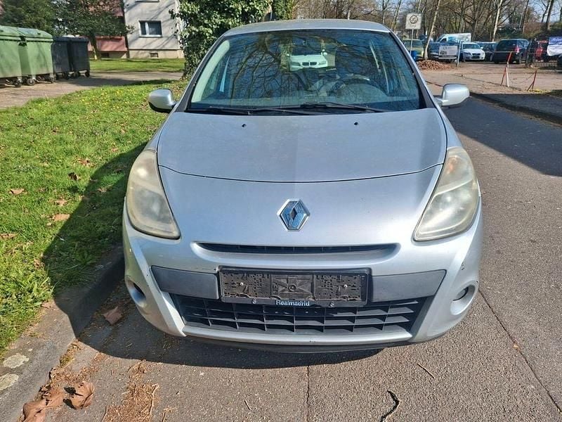 Gebraucht Renault Clio III Expression 75 PS (55 kW) 2010 Silber Limousine