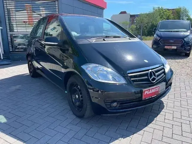 Gebraucht Mercedes A160 82 PS (60 kW) 2012 Schwarz Kleinwagen