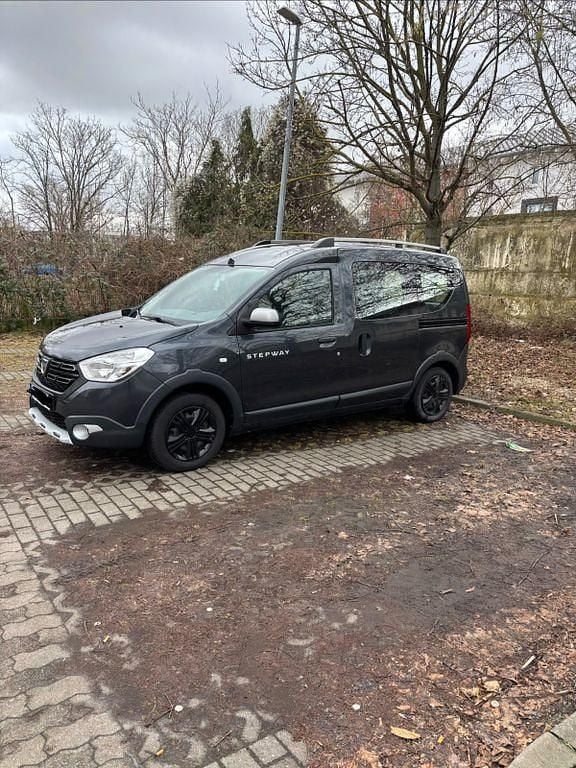 Gebraucht Dacia Dokker Celebration 116 PS (85 kW) 2019 Grau Van / Kleinbus