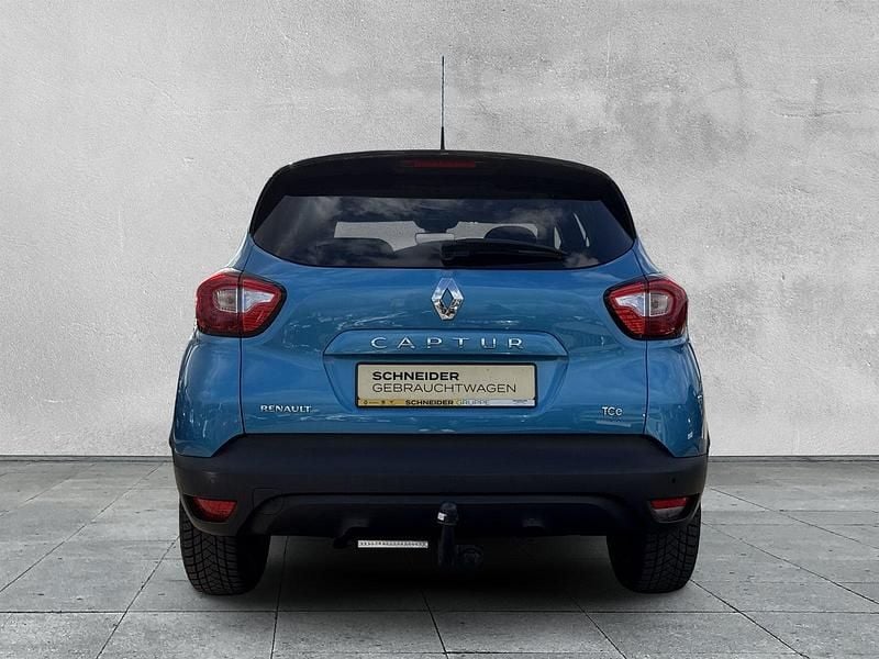 Käytetty Renault Captur Dynamique 120 HP (88 kW) 2016 Sininen Katumaasturi