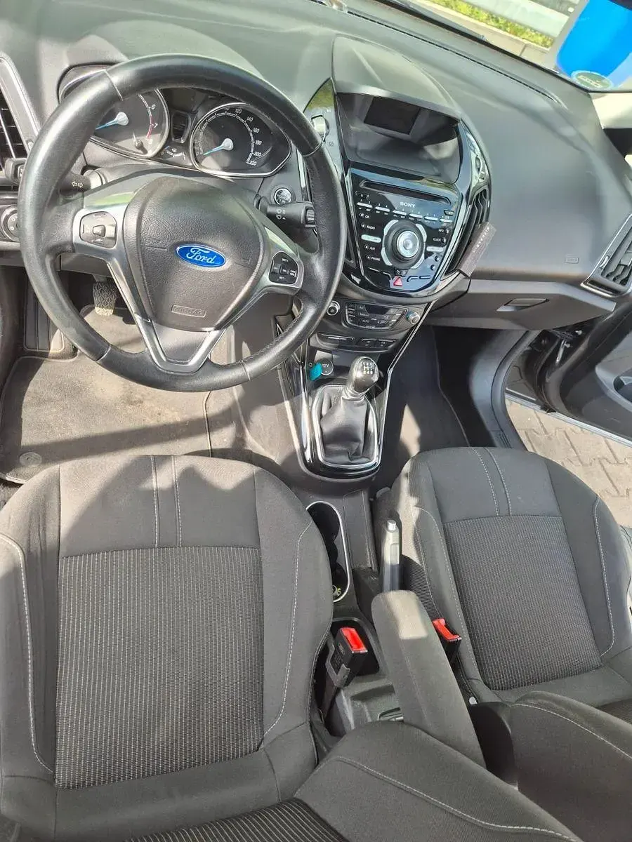 Gebraucht Ford B-MAX Titanium 101 PS (74 kW) 2017 Grau Van / Kleinbus