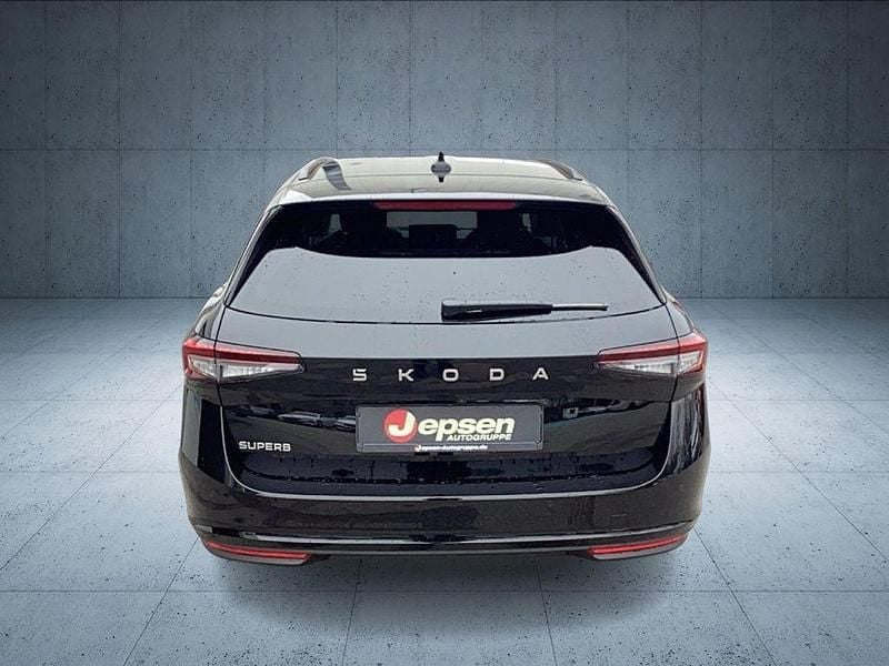 Neu Skoda Superb Selection 150 PS (110 kW) 2026 Onyxschwarz metallic Kombi