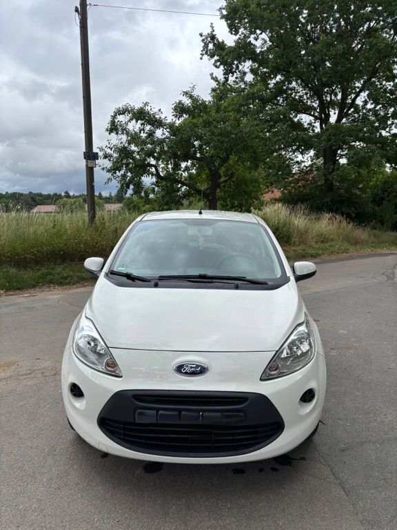 Weiß Gebraucht 2014 Ford Ka Trend Kleinwagen | 2.900 € (Guter Preis) - Bild 1/4