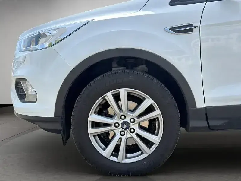Gebraucht Ford Kuga Cool & Connect 150 PS (110 kW) 2019 Weiß SUV