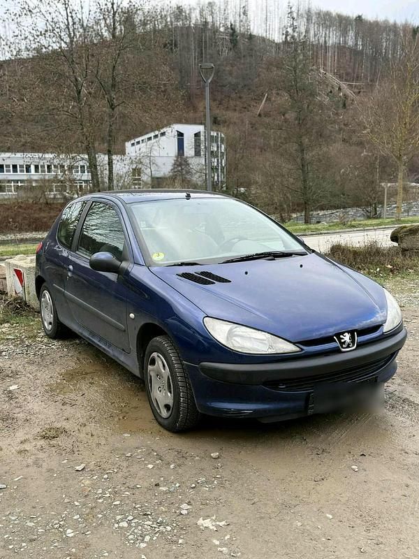 Gebraucht 2002 Peugeot 206 Kleinwagen | 999 € - Bild 1/4