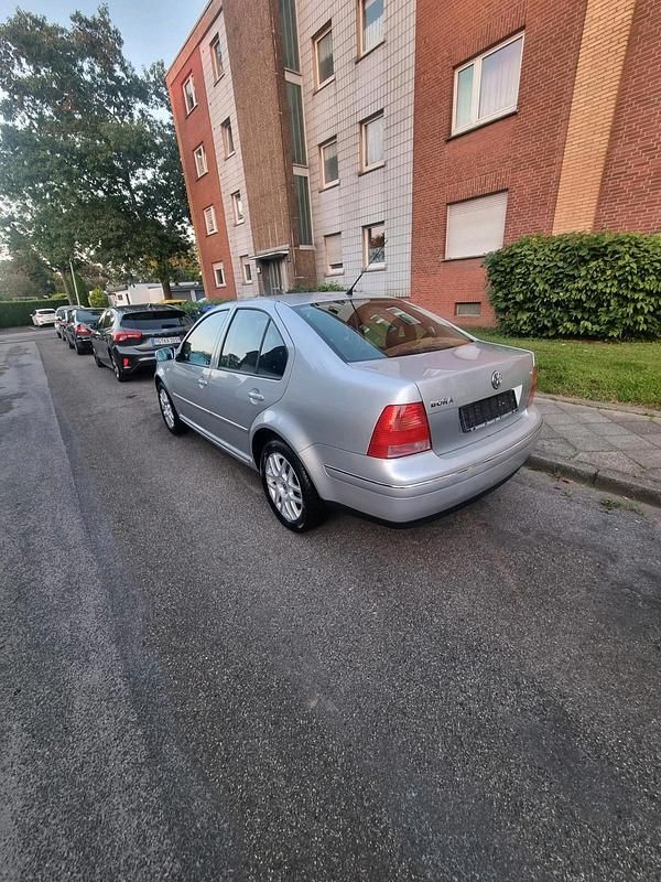 Silber Gebraucht 2001 VW Bora Limousine | 1.750 € (Fairer Preis) - Bild 1/4