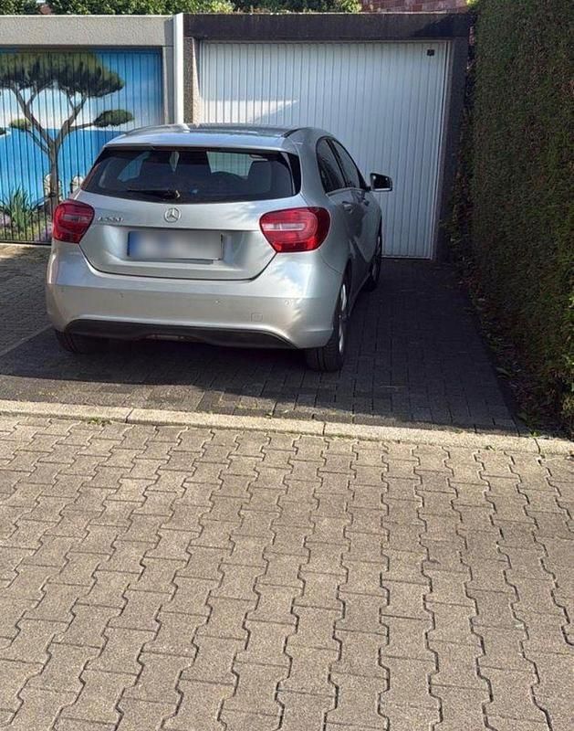 Gebraucht Mercedes 200 212 PS (155 kW) 2014 Silber Kleinwagen