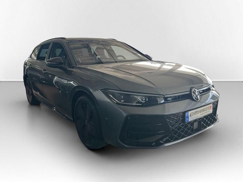 Neu VW Passat R-line 272 PS (200 kW) 2025 Grau Kombi