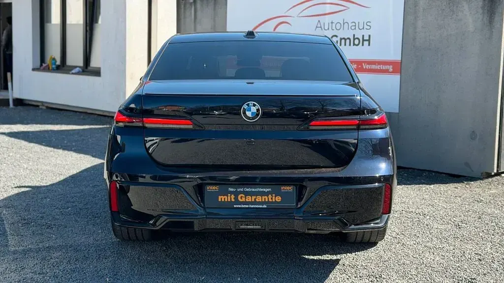 Gebraucht BMW 740 Performance 286 PS (210 kW) 2024 Schwarz Limousine