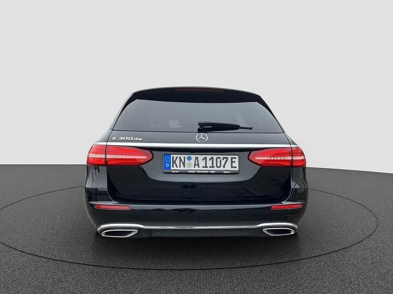 Second-hand Mercedes E300 306 CP (225 kW) 2020 Negru Break