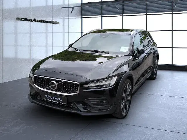 Gebraucht Volvo V60 CC Plus 197 PS (144 kW) 2024 Schwarz Kombi