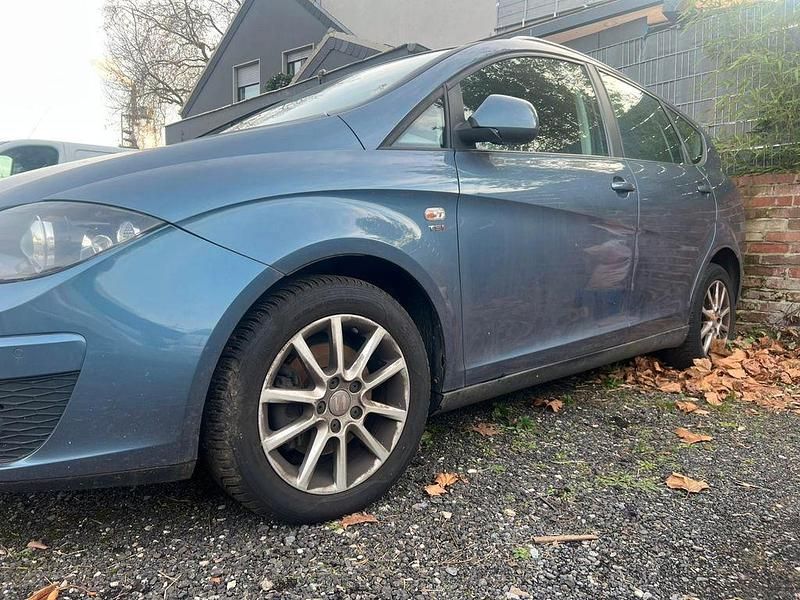 Blau Gebraucht 2009 Seat Altea Style Van / Kleinbus | 1.649 € - Bild 1/4
