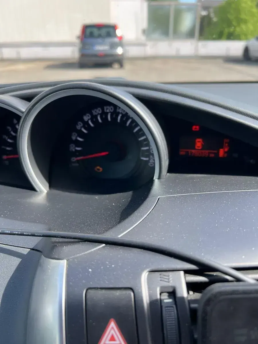 Gebraucht Toyota Verso Life 147 PS (108 kW) 2014 Grau Van / Kleinbus