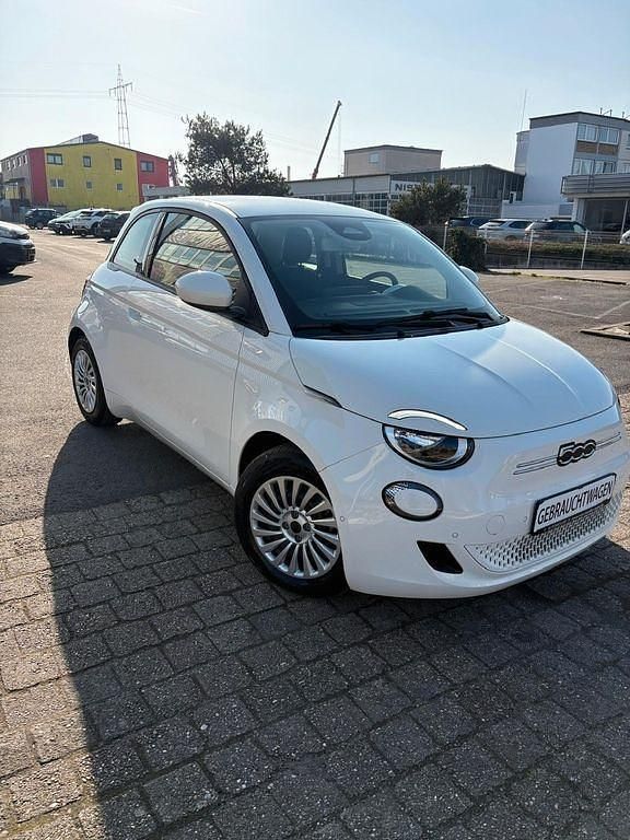 Gebraucht Fiat 500e 86 kW (118 PS) 2023 Weiß Limousine