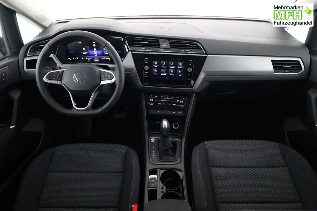 Neu VW Touran Comfortline 150 PS (110 kW) 2026 Delfingrau metallic Van / Kleinbus