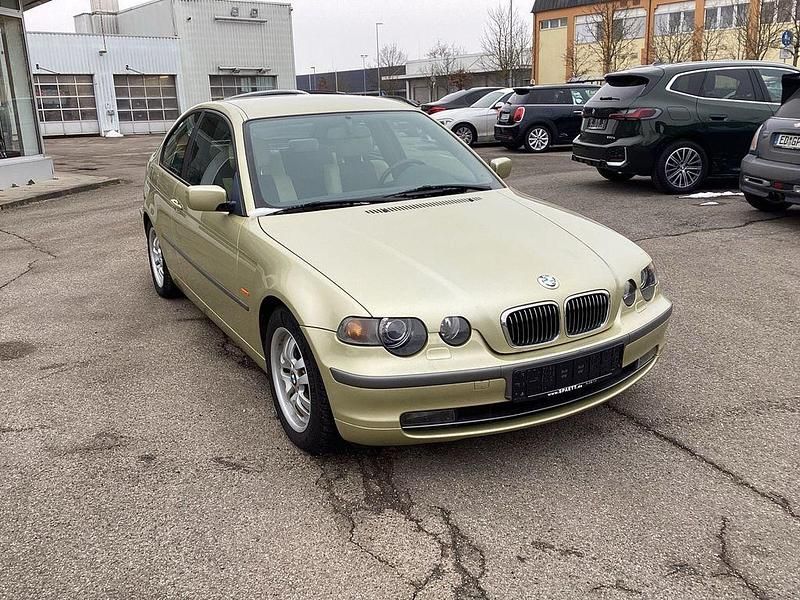 Gebraucht BMW 325 Sport Line 192 PS (141 kW) 2002 Grün Kleinwagen