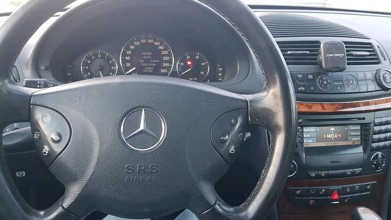 Gebraucht Mercedes E220 150 PS (110 kW) 2004 Gold Kombi