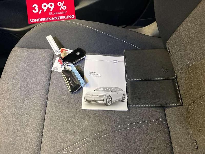 Gebraucht VW ID.7 Pro 210 kW (286 PS) 2024 Mondsteingrau schwarz Limousine