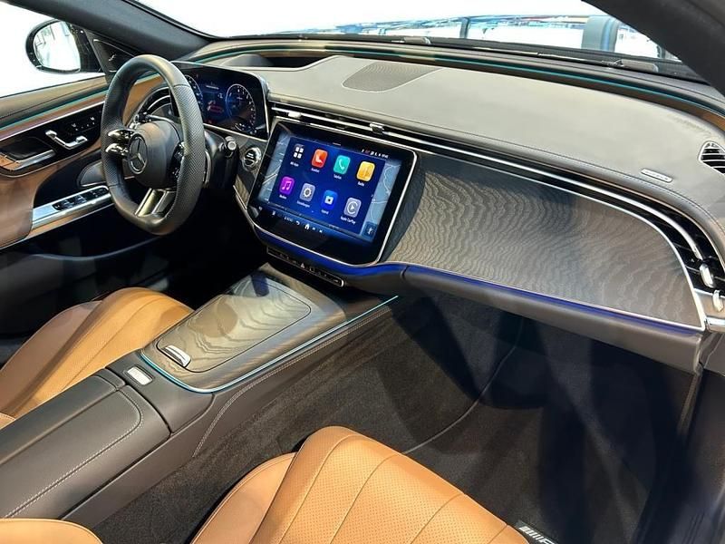 Gebraucht Mercedes E300 AMG 197 PS (144 kW) 2025 Schwarz Limousine