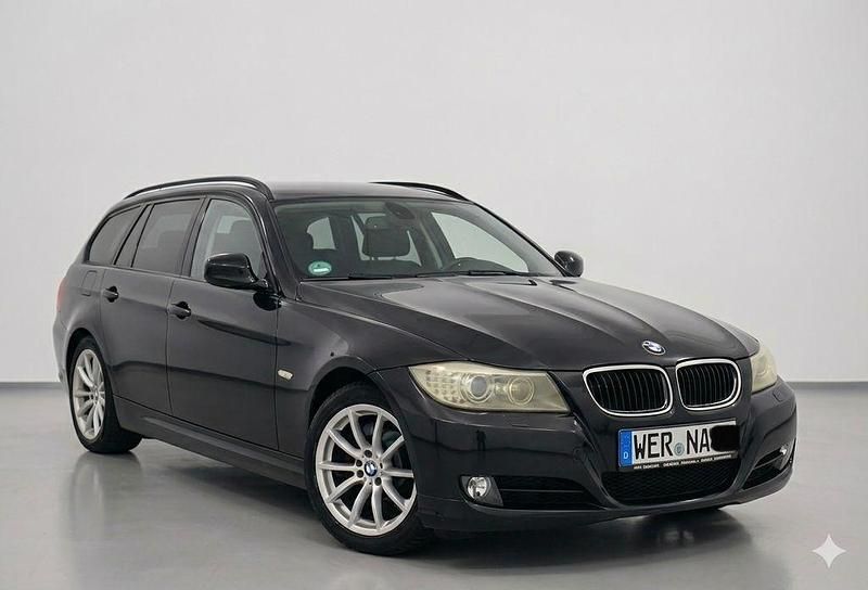 Gebraucht BMW 320 184 PS (135 kW) 2010 Schwarz Kombi