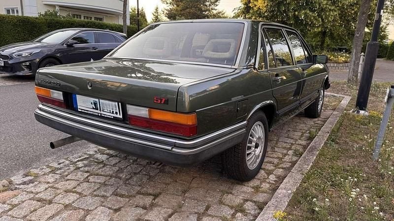 Grün Gebraucht 1980 Audi 200 Limousine | 16.900 € - Bild 1/3