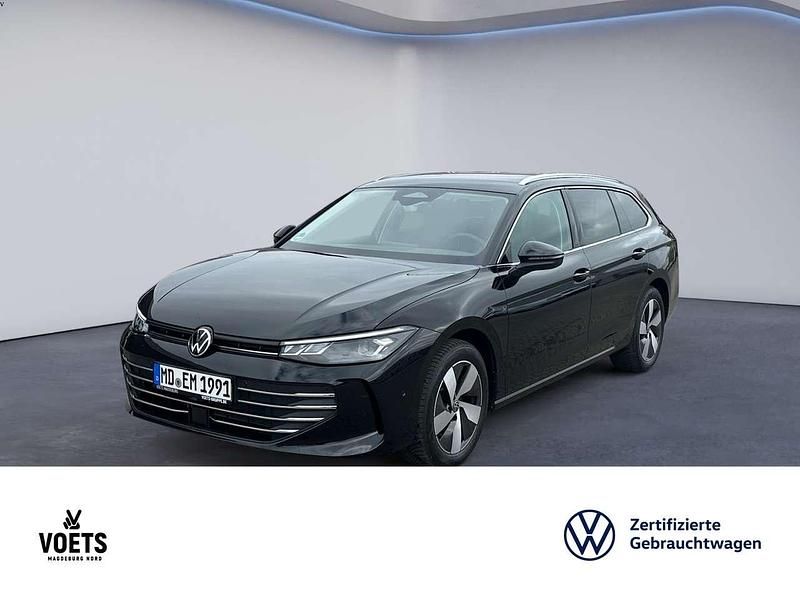 Grenadillschwarz metallic Gebraucht 2025 VW Passat Business Kombi | 39.988 € (Etwas zu teuer) - Bild 1/4
